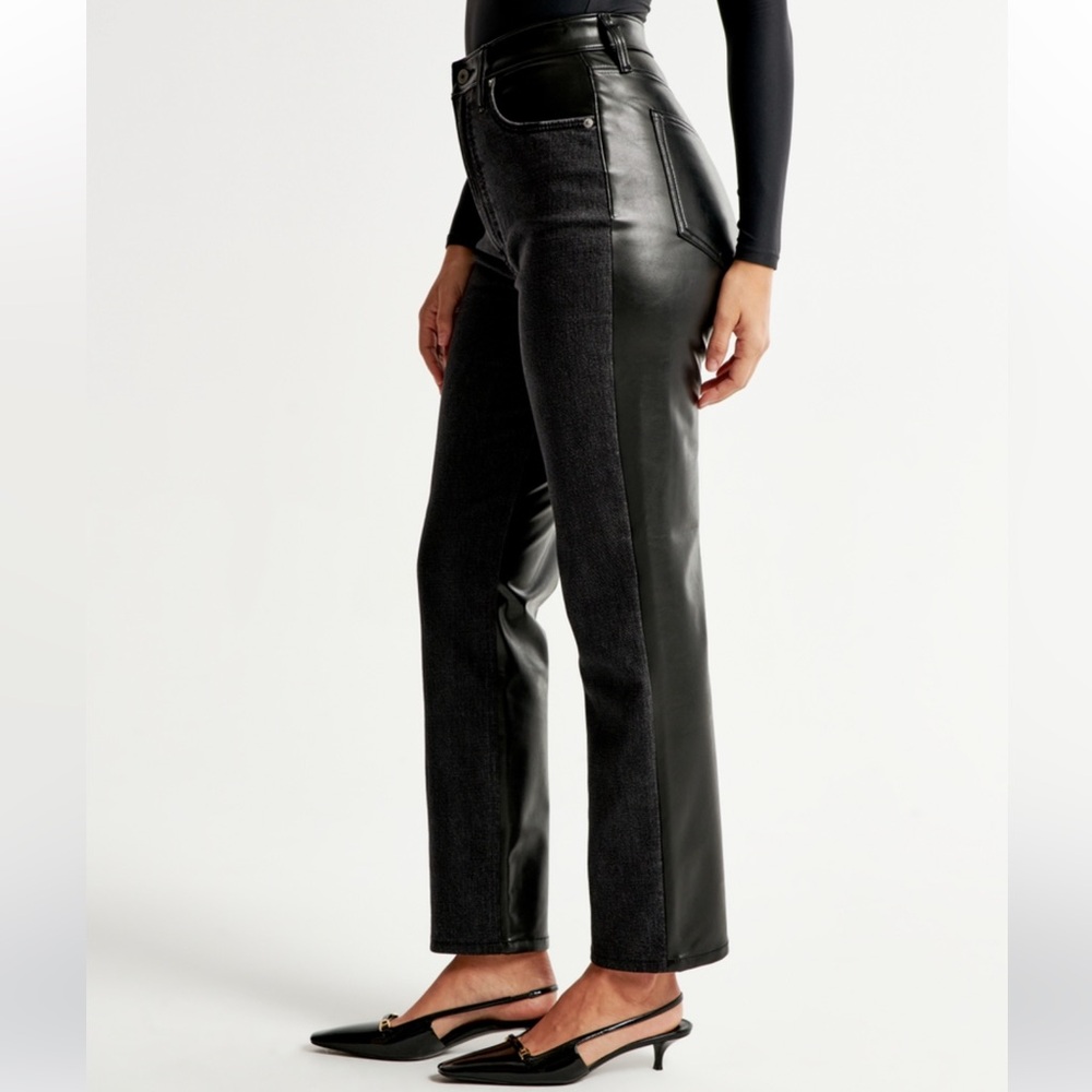 Mixed Fabric Curve Love Ultra High Rise Ankle Straight Jean